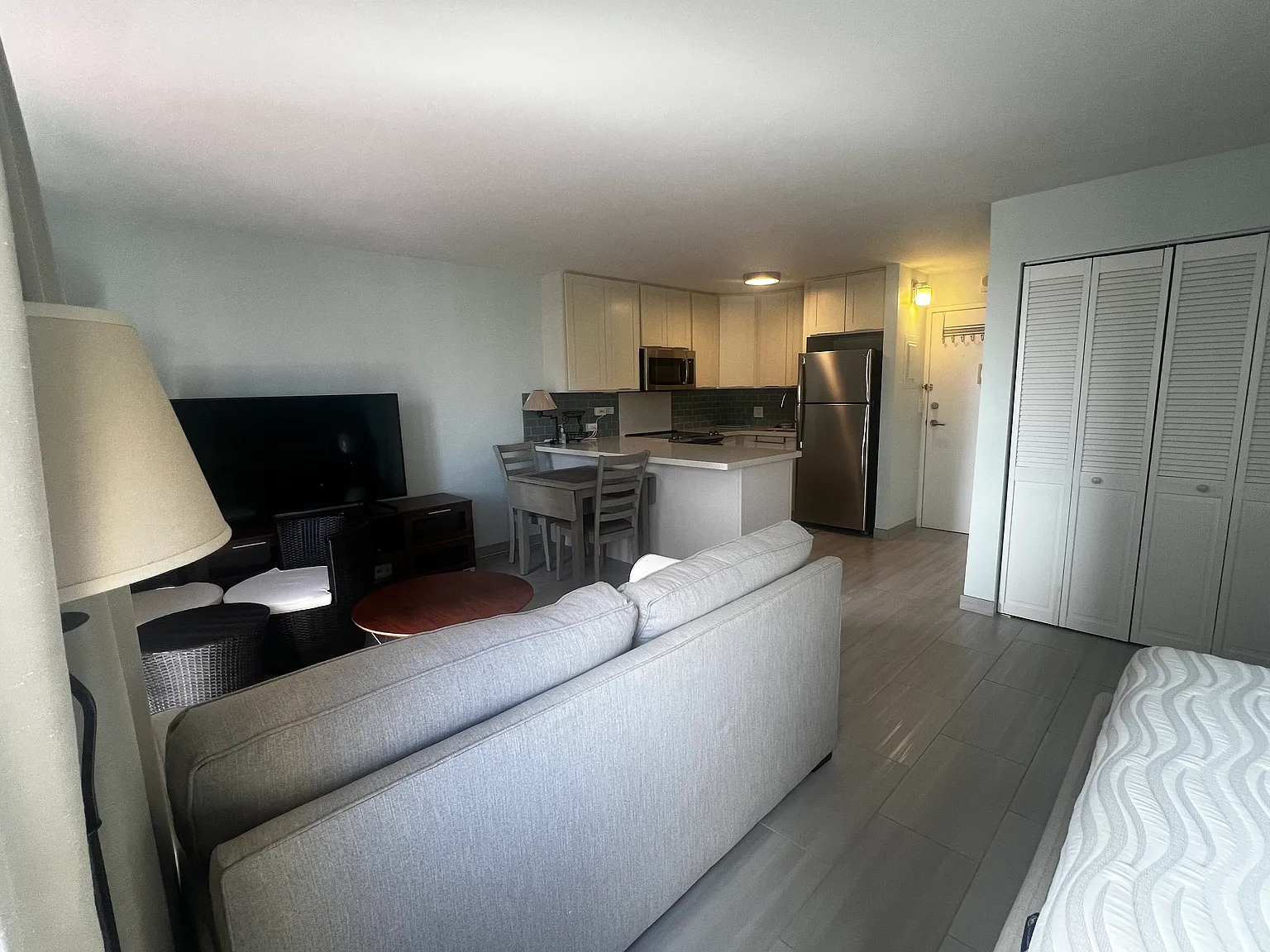Studio, 460 sqft, $2,500 — Photo 2