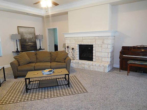 3rd image of 1409 Lumina Ct