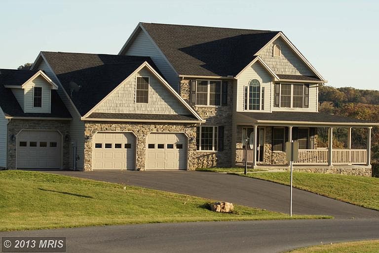 2nd image of 2303 Heidi Cir