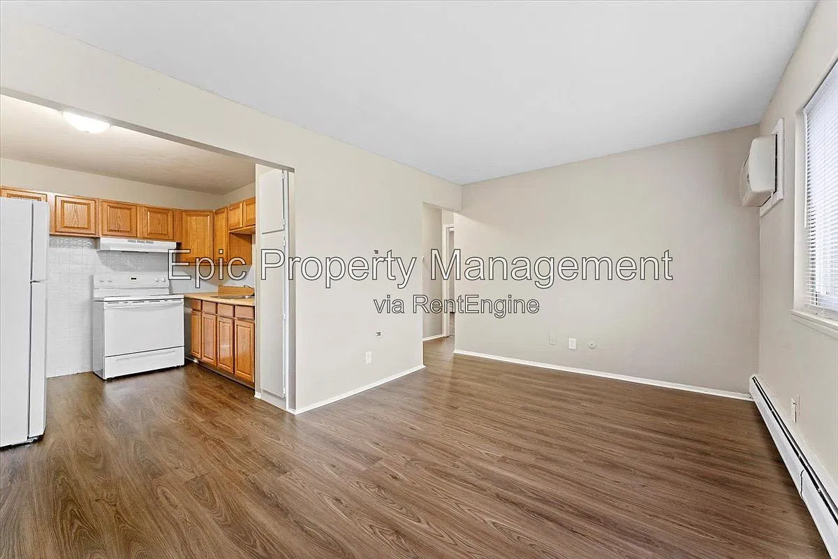 1778 Goddard Rd — Photo 3
