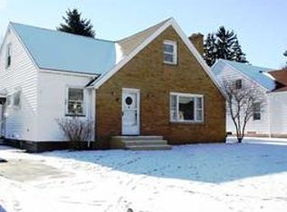 97 Scholfield Rd, Rochester, NY 14617