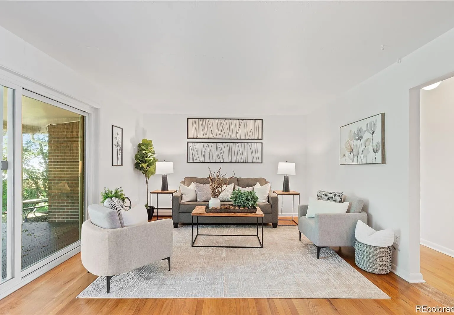 3 bed, 3.0 bath, 1832 sqft, $3,350 — Photo 3