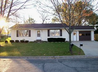 2102 Ridgeway Rd, Monroe, WI 53566