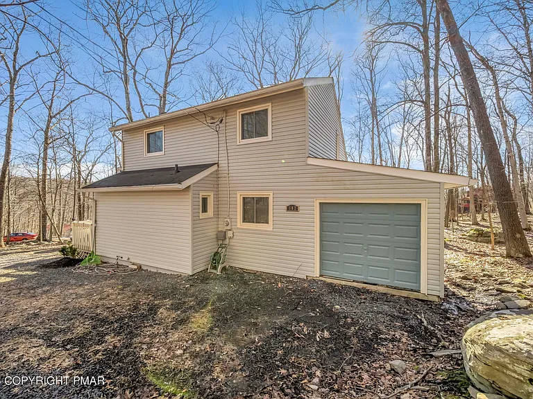 187 Bellingham Dr — Photo 2