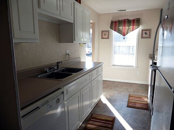 4th image of 103 Saint Kitts Ct