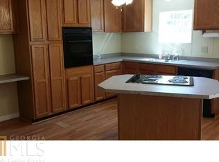 202 Howards Rd, Barnesville, GA 30204