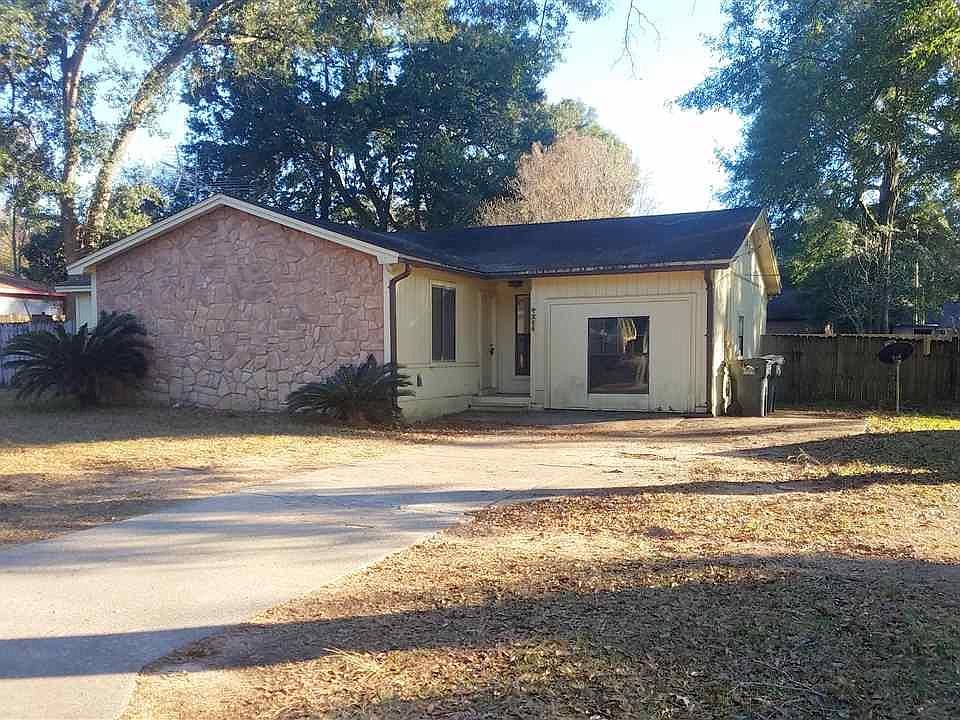 1st image of 4255 Wellington Dr