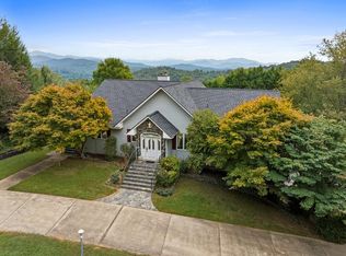 498 Old Dyer Dr, Hayesville, NC 28904