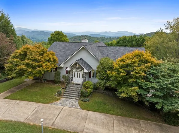 498 Old Dyer Dr, Hayesville, NC 28904