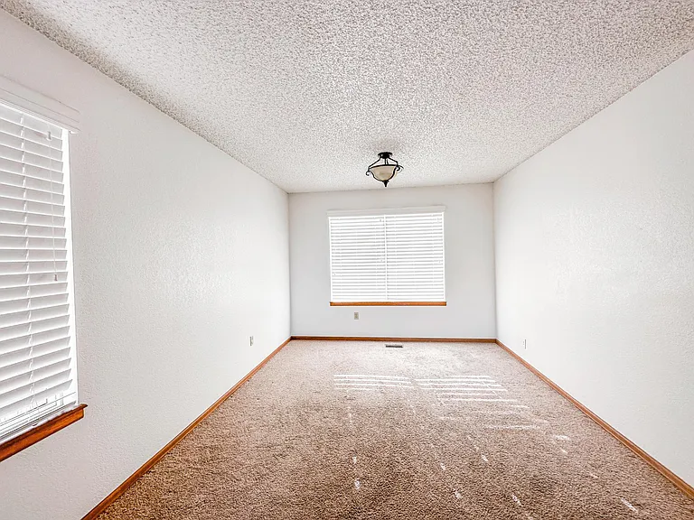 9806 Foxhill Cir — Photo 5