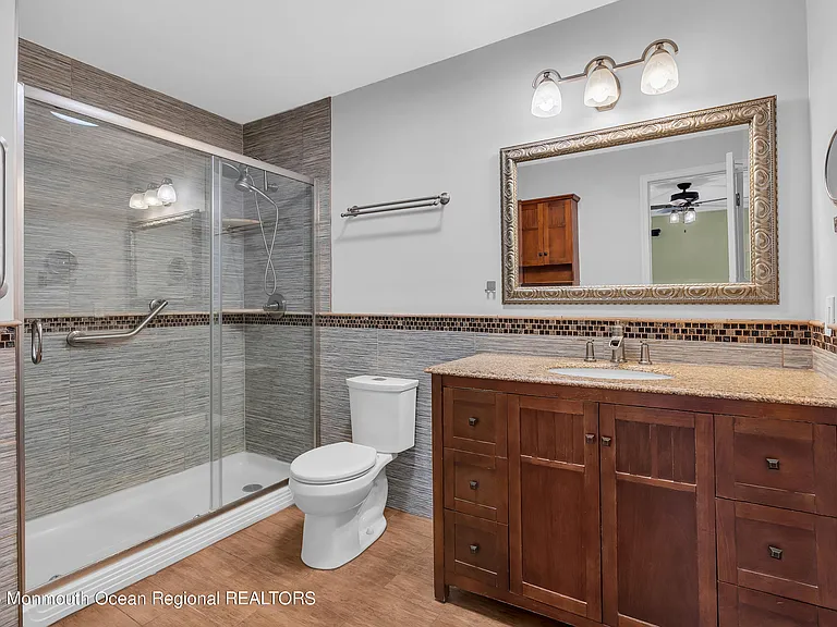 4 Lisa Ct — Photo 13