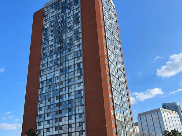 4205 Shipp Dr #Penthouse 5, Mississauga, ON L4Z 2Y9