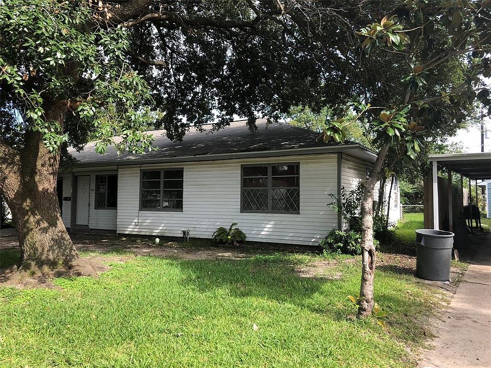 1st image of 410 S Circle Dr