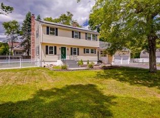 17 Chestnut St, Hopkinton, MA 01748