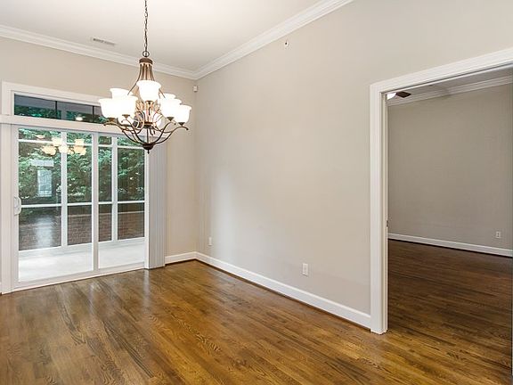 5th image of 305 Bowerwood Cir