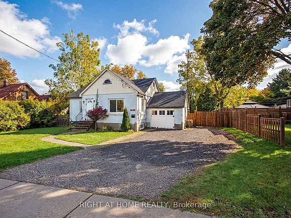4th image of 1438 Nash Rd
