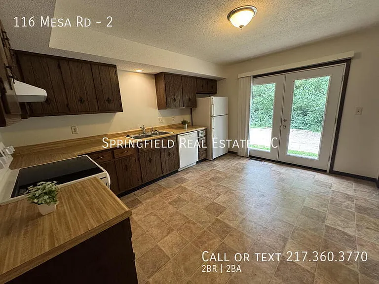 116 Mesa Rd #2 — Photo 2