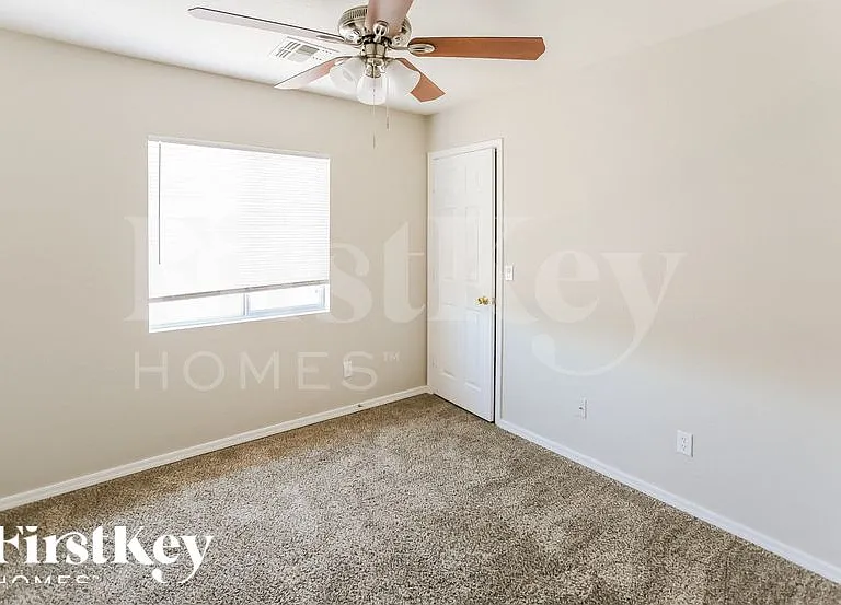 1023 S 226th Dr — Photo 10