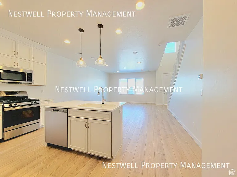 3728 S 3300 W — Photo 8