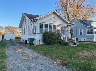 40 Barton St, Edison, NJ 08837