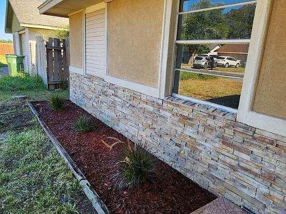 3rd image of 164 Haggar Dr