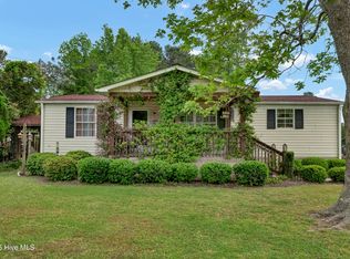 2 Castle Farms Rd, Castle Hayne, NC 28429