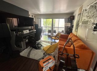 5213 Raintree Cir, Culver City, CA 90230
