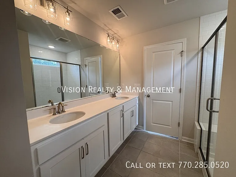 141 Winding River Dr — Photo 23
