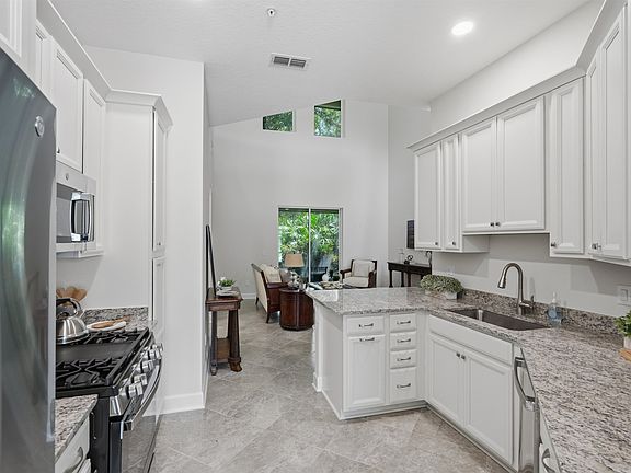 5th image of 268 Grand Ravine Dr