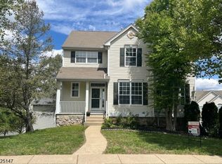 227 Winding Hill Dr, Mount Olive Twp., NJ 07840