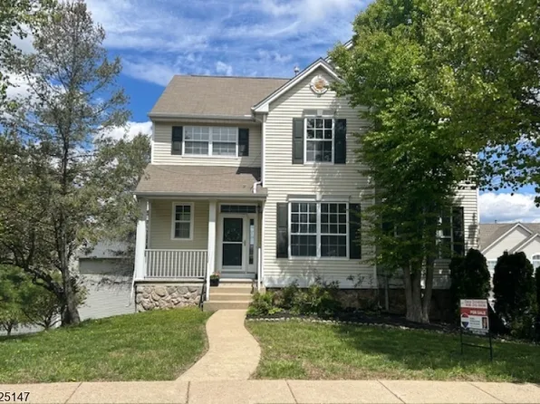 227 Winding Hill Dr, Mount Olive Twp., NJ 07840