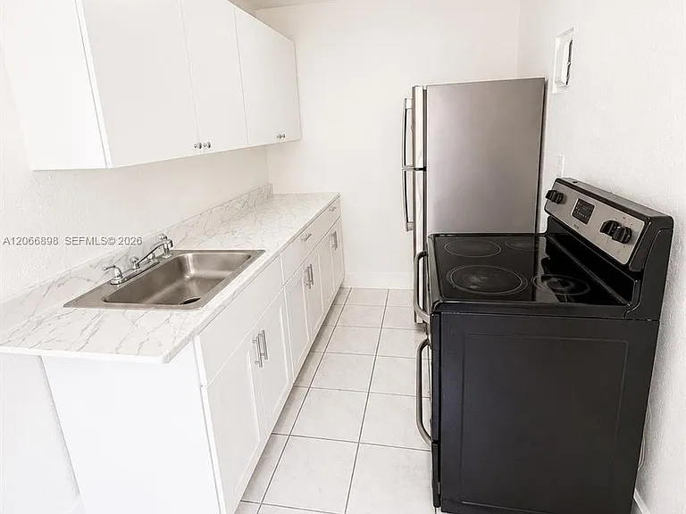 1319 Meridian Ave #204 — Photo 4