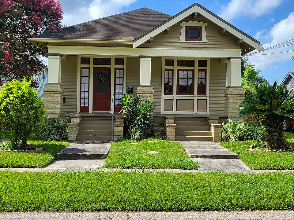 1st image of 2748 Wisteria St