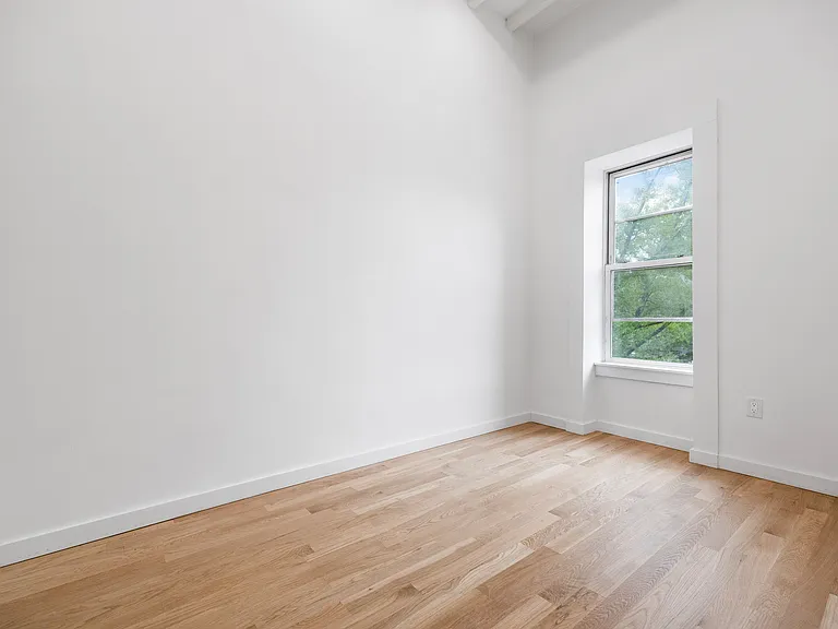 75 Bainbridge St #4B — Photo 12