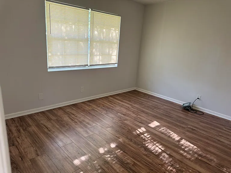 1240 SW 73rd Ave — Photo 12