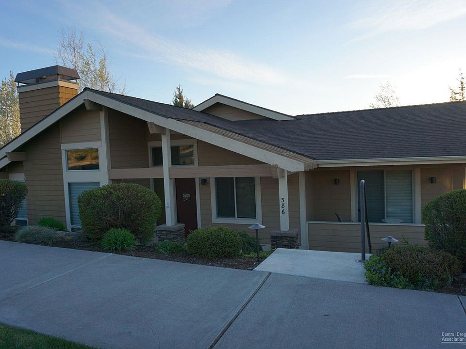 1st image of 386 SE Manzanita Dr