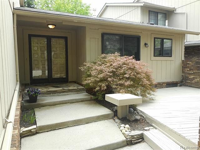 1st image of 4383 Foxpointe Dr #1