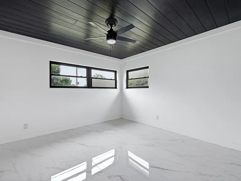2529 Rainbow Dr — Photo 19