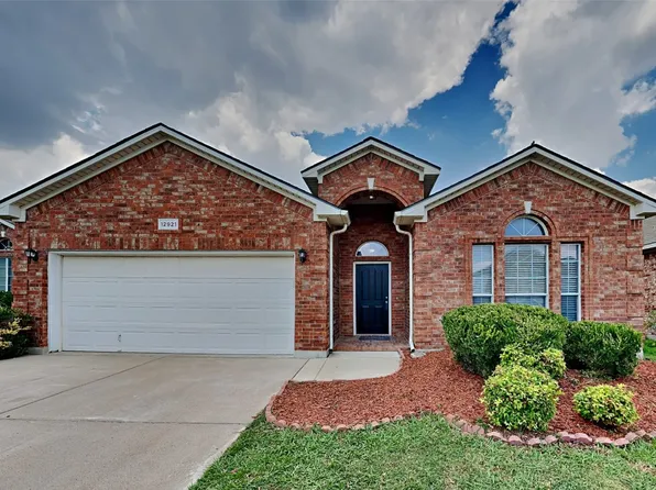 12921 Hurricane Ln, Fort Worth, TX 76244