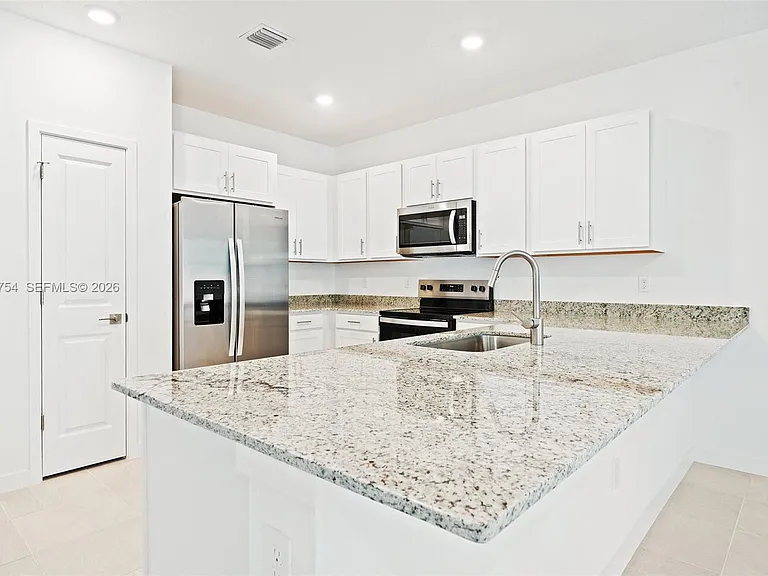 6007 Coralberry St — Photo 9