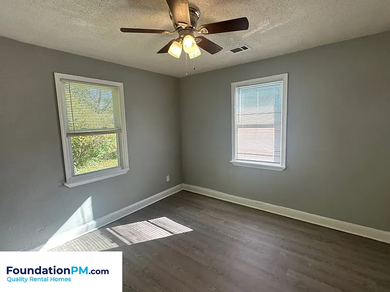 750 Lipford St — Photo 8