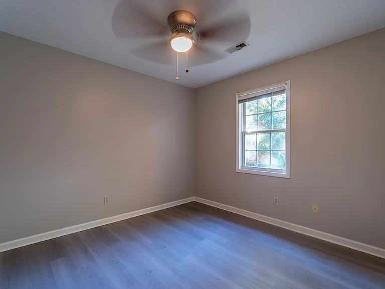 3923 Woodberry Lake Dr — Photo 22