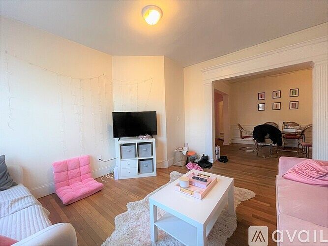 1st image of 322 Saint Paul St #8