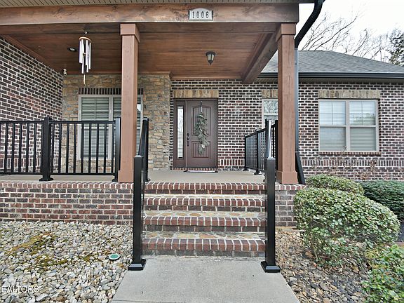 3rd image of 1006 Conner Ln