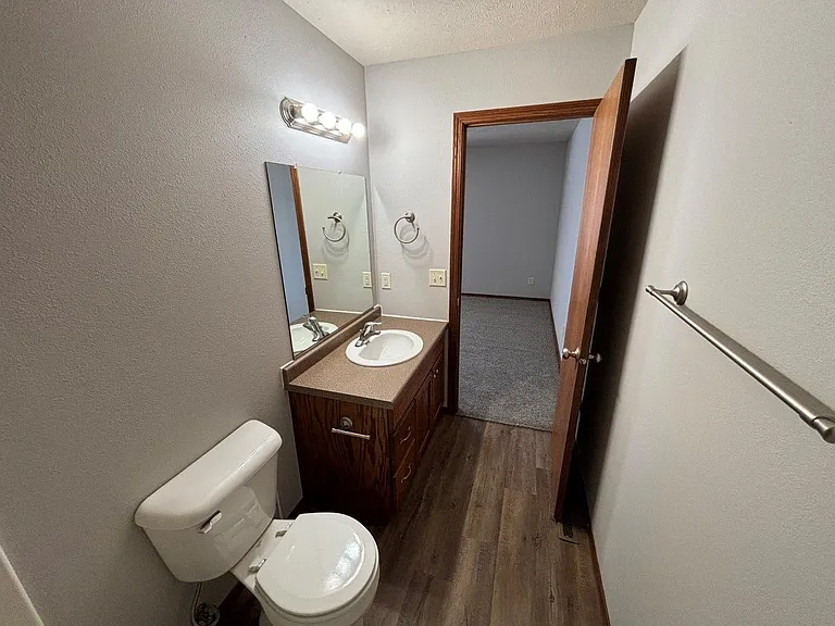 Ideal Twinhomes — Photo 20