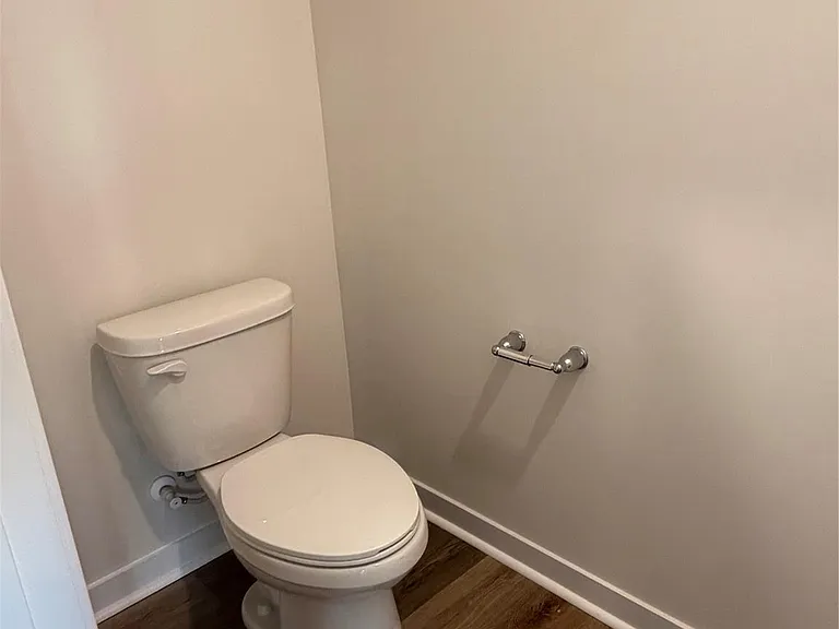 655 13th Avenue Dr NE — Photo 9