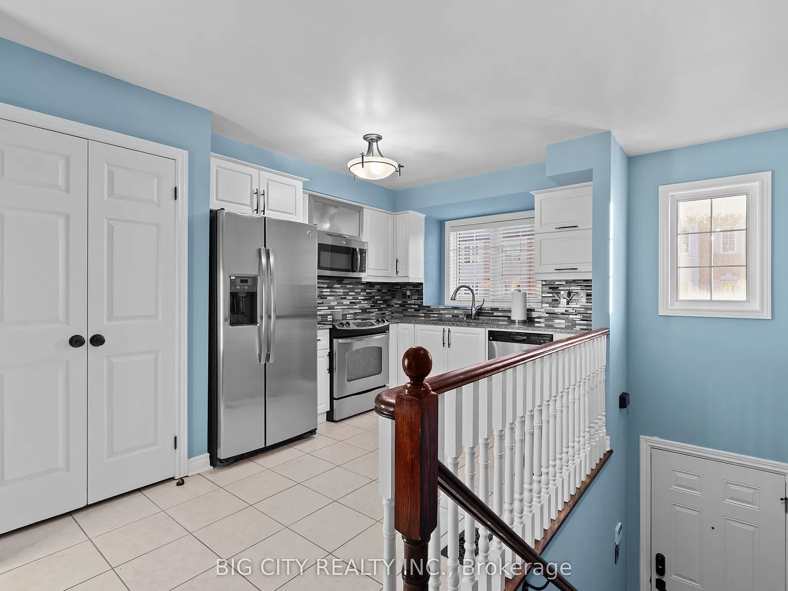 3 bed, $3,195 — Photo 2