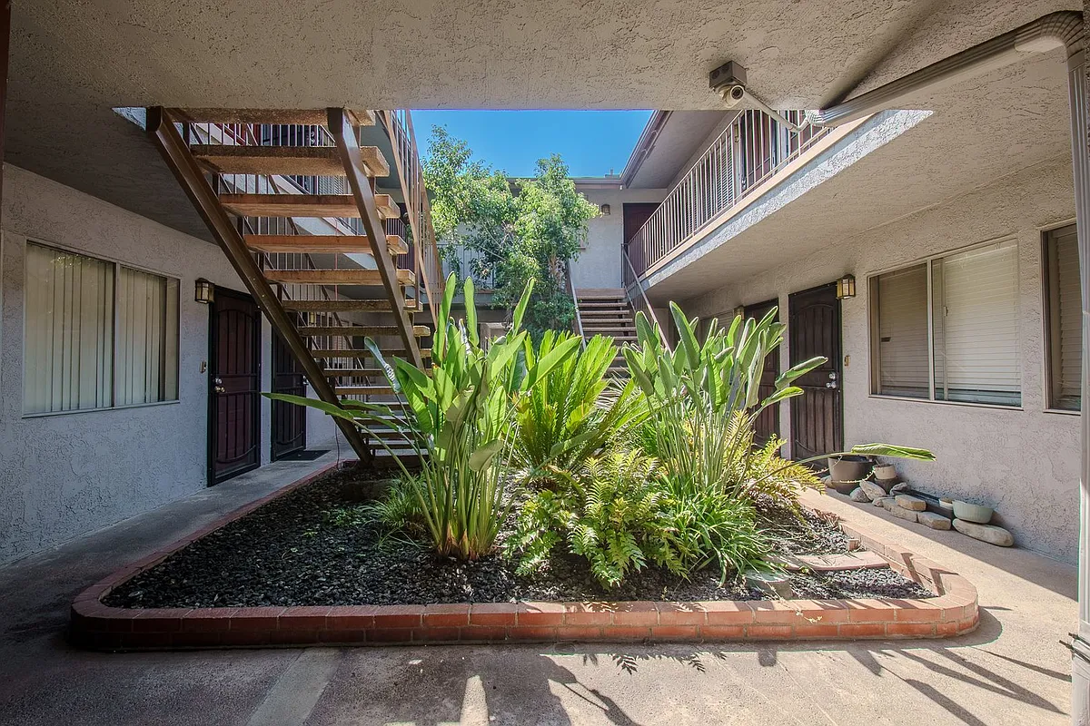 Building Photo - 359 Obispo Ave.