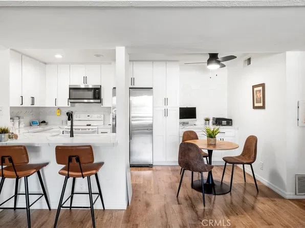 25712 Le Parc Unit 22, Lake Forest, CA 92630