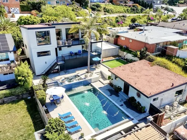 2240 Hartford St, San Diego, CA 92110